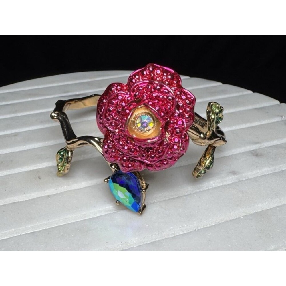 Betsey Johnson Rose Vine Bling Goldtone Hinged Bangle Bracelet - Picture 1 of 9